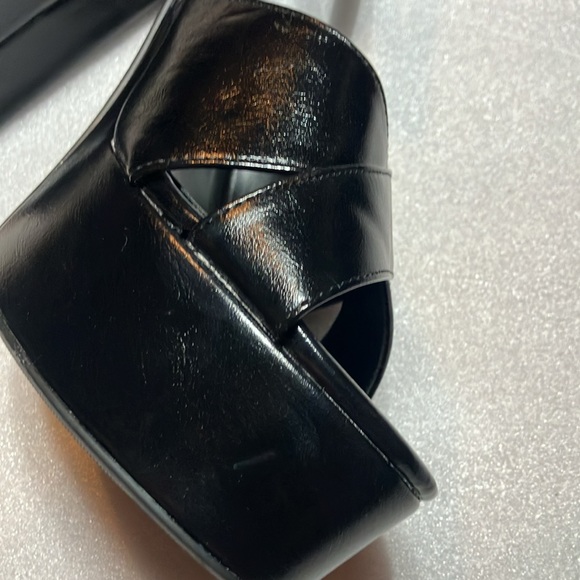 Platform strappy heels with ankle strap. - Picture 6 of 6